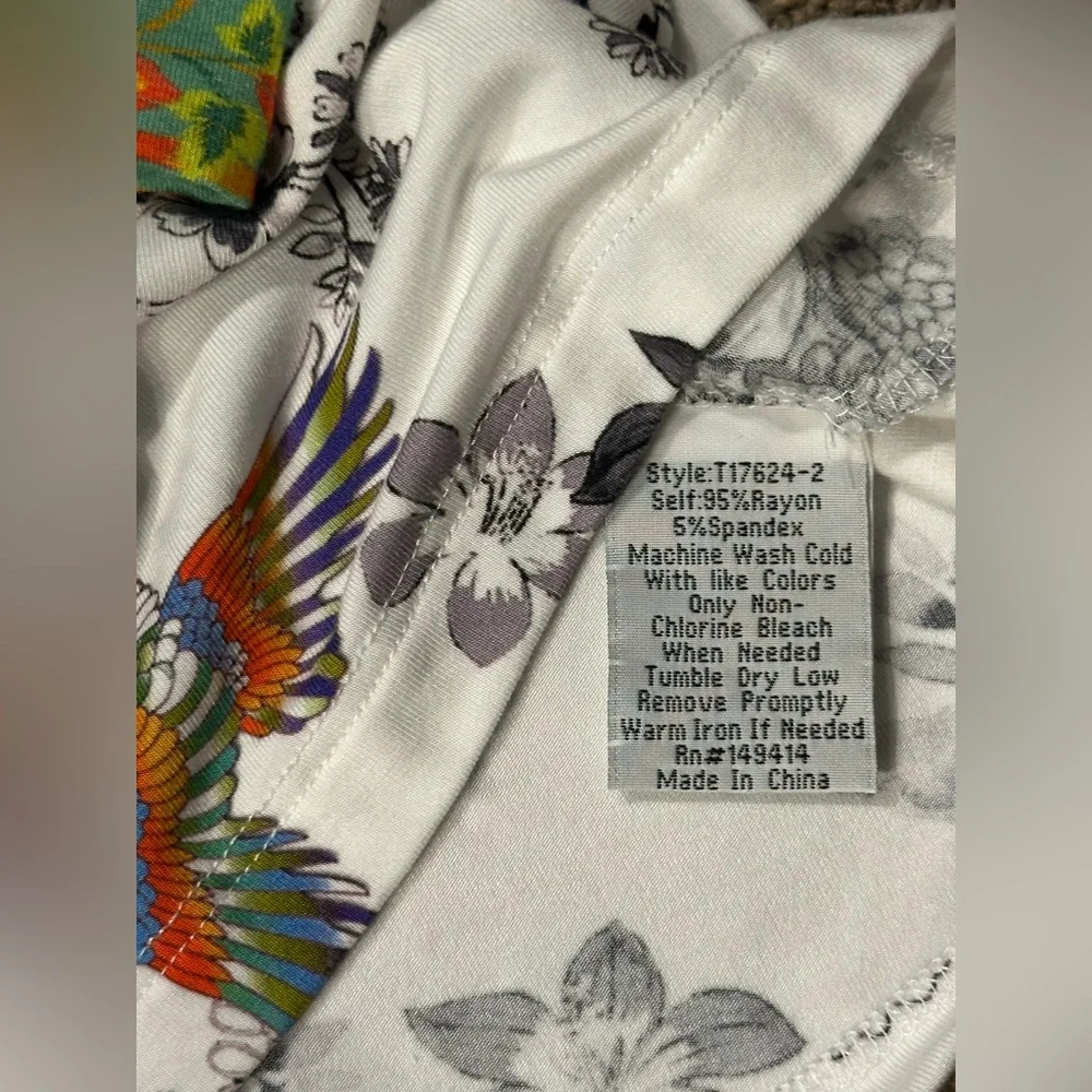 Johnny Was Floral and Bird Print Long Sleeve Shirt. Dreamer Garden. Size Medium - Picture 5 of 5